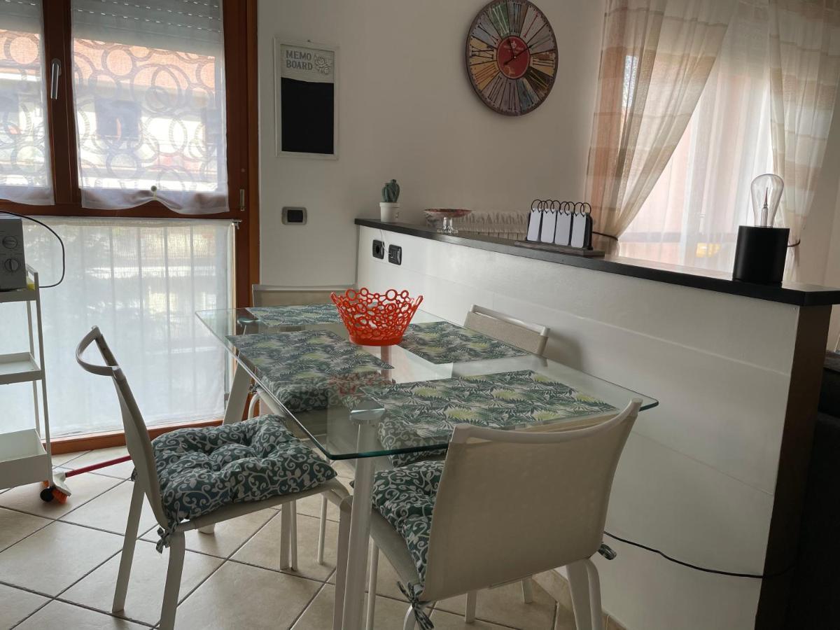 Casti - Appartamento Mm3 Comasina Mailand Exterior foto