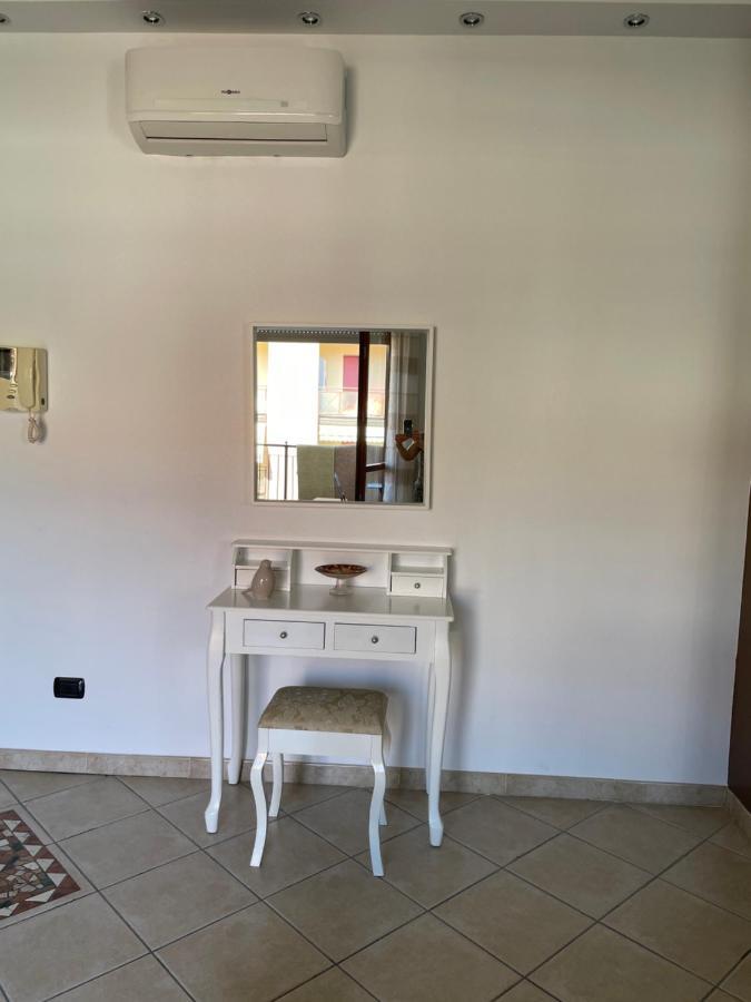 Casti - Appartamento Mm3 Comasina Mailand Exterior foto